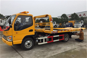 芝罘区哪里有拖车服务